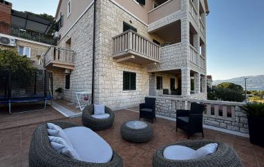 Apartments Lada
