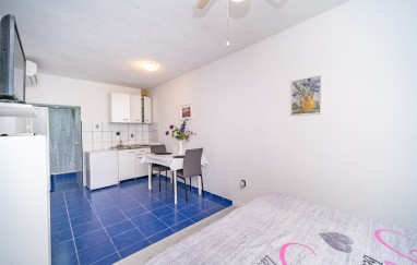 Apartments Lada