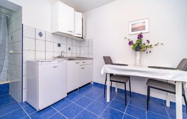 Apartments Lada