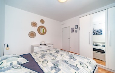 Apartments Lada