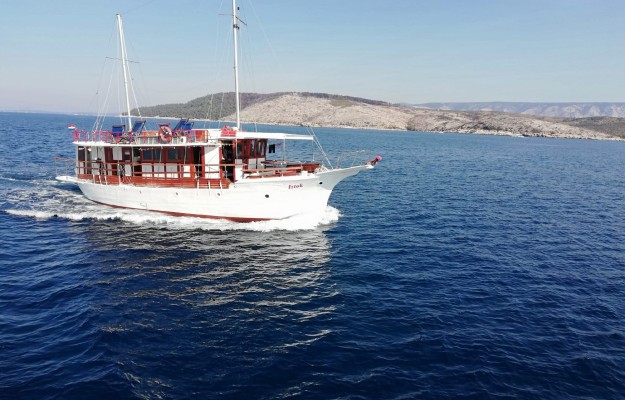  OMIŠ FISH PICNICK 