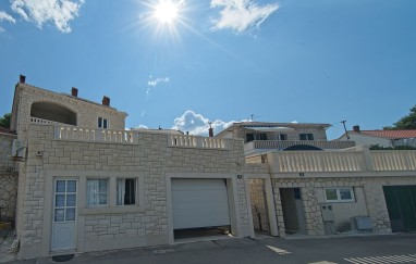 Apartment Lola
