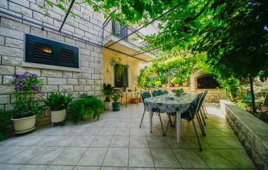 Apartments Čibu