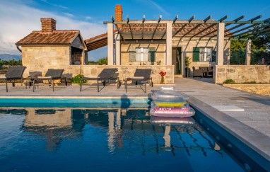 Vacation house Bračuta