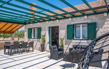Vacation house Bračuta