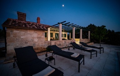Vacation house Bračuta