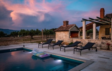 Vacation house Bračuta